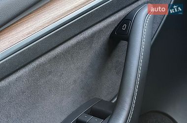 Внедорожник / Кроссовер Tesla Model Y 2023 в Ужгороде