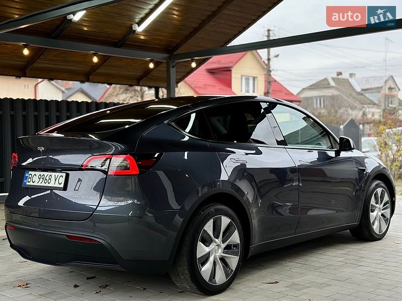Позашляховик / Кросовер Tesla Model Y 2023 в Львові