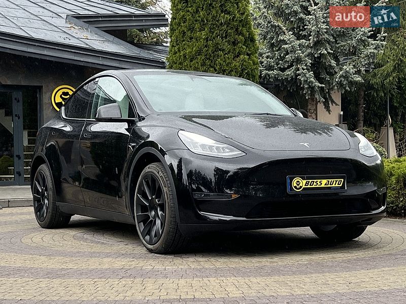 Tesla Model Y 2023
