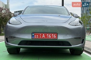 Позашляховик / Кросовер Tesla Model Y 2024 в Києві