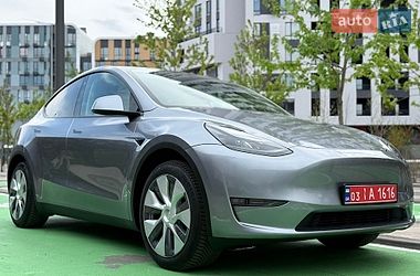 Позашляховик / Кросовер Tesla Model Y 2024 в Києві