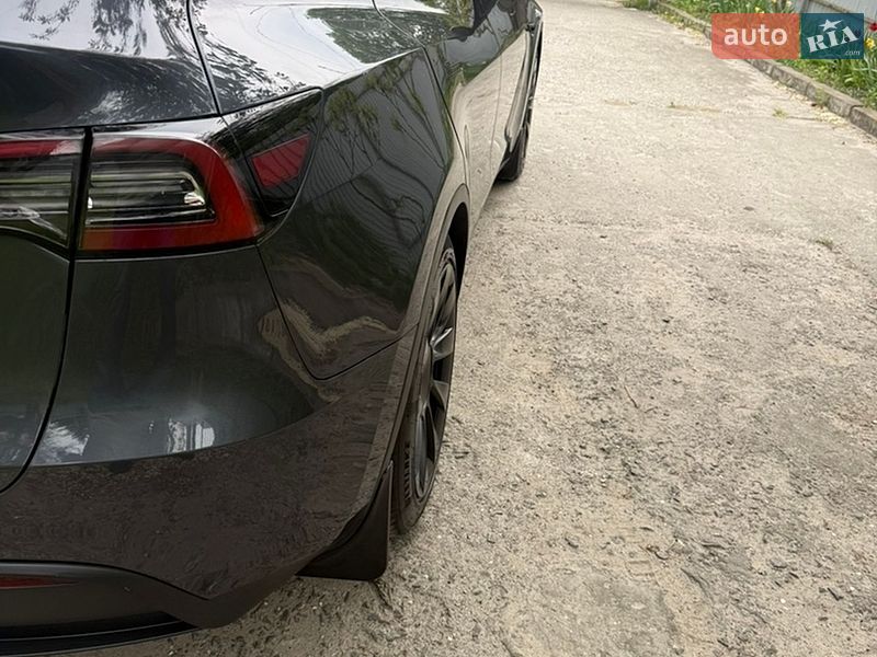 Внедорожник / Кроссовер Tesla Model Y 2022 в Киеве