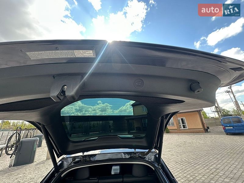 Внедорожник / Кроссовер Tesla Model Y 2021 в Одессе