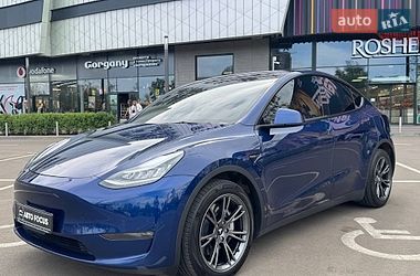 Внедорожник / Кроссовер Tesla Model Y 2021 в Киеве