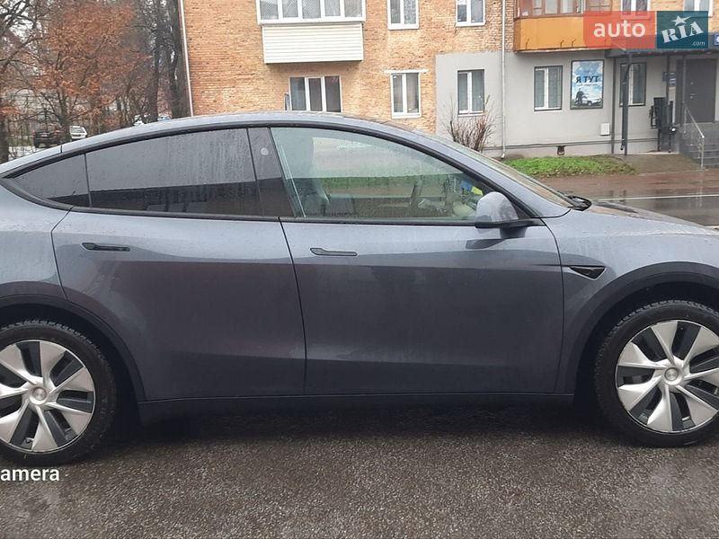 Внедорожник / Кроссовер Tesla Model Y 2023 в Чернигове