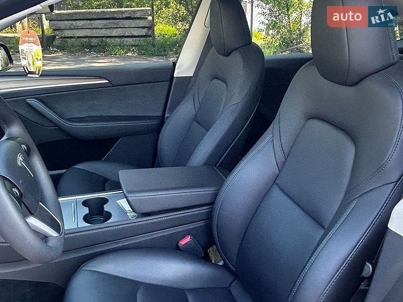 Внедорожник / Кроссовер Tesla Model Y 2023 в Днепре