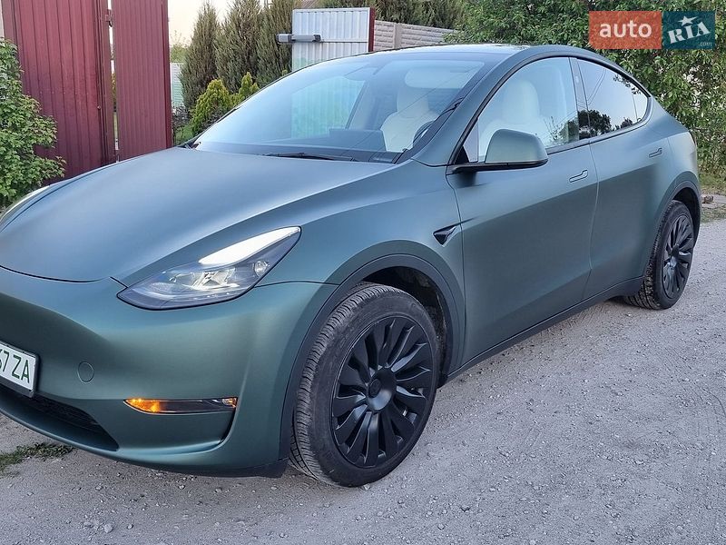 Позашляховик / Кросовер Tesla Model Y 2024 в Дніпрі