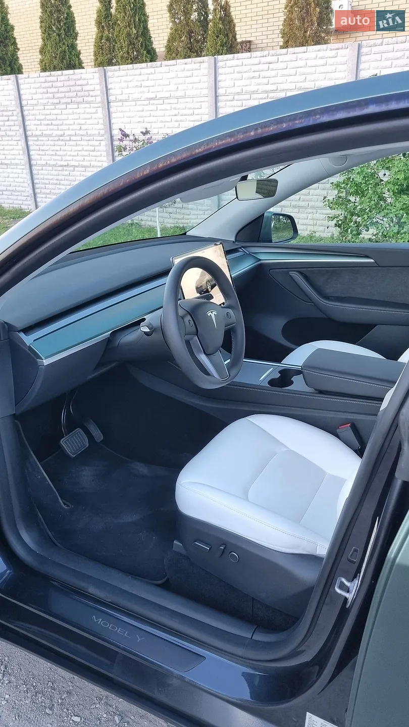 2024 Tesla Model Y - мініатюра 13