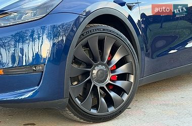 Внедорожник / Кроссовер Tesla Model Y 2024 в Стрые