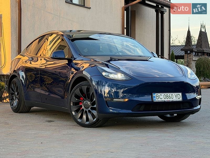 Внедорожник / Кроссовер Tesla Model Y 2024 в Стрые
