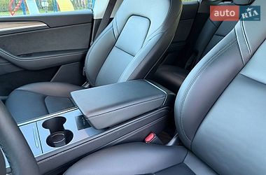 Внедорожник / Кроссовер Tesla Model Y 2024 в Стрые