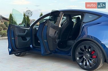 Внедорожник / Кроссовер Tesla Model Y 2024 в Стрые