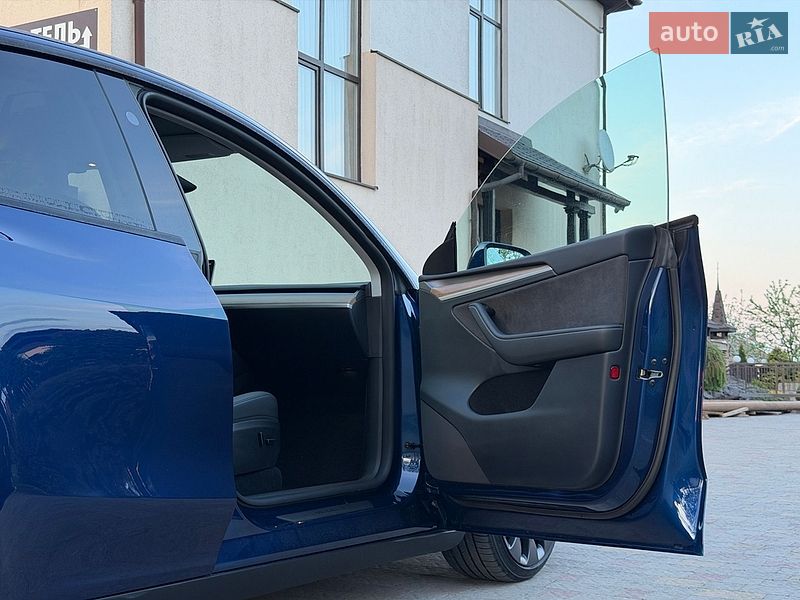 Внедорожник / Кроссовер Tesla Model Y 2024 в Стрые