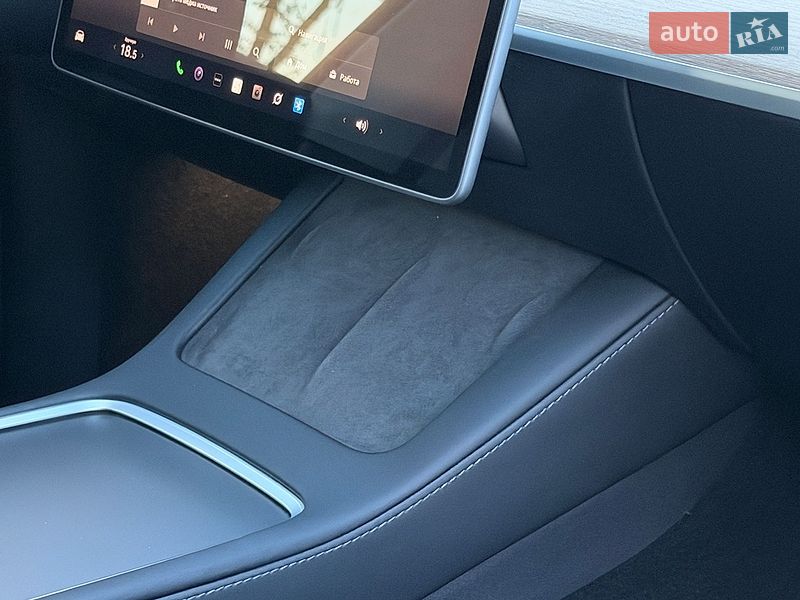 Внедорожник / Кроссовер Tesla Model Y 2024 в Стрые