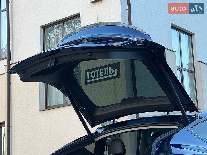 Внедорожник / Кроссовер Tesla Model Y 2024 в Стрые