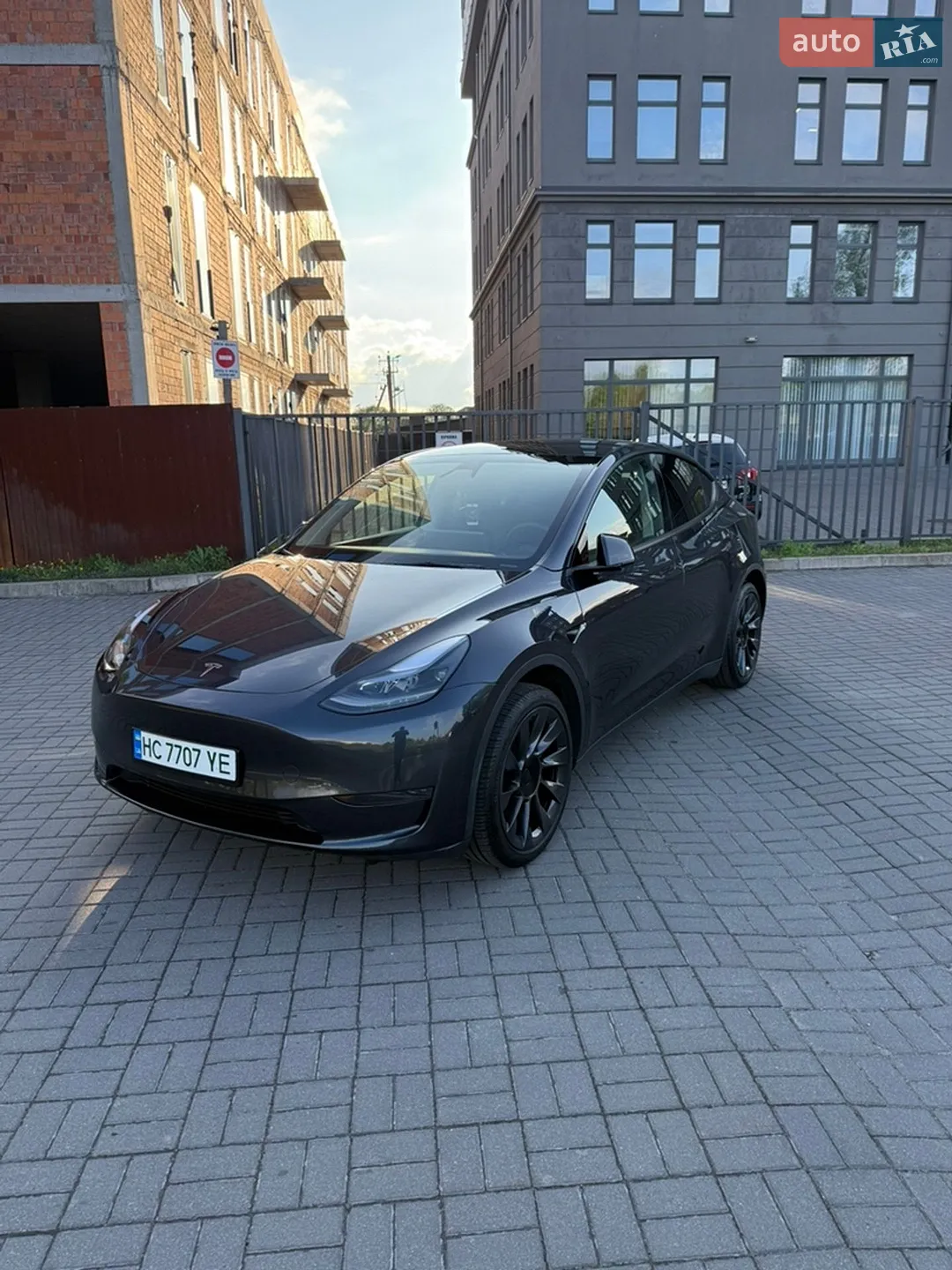2024 Tesla Model Y - мініатюра 40