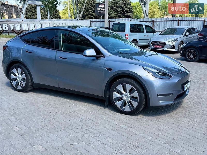 Внедорожник / Кроссовер Tesla Model Y 2023 в Днепре