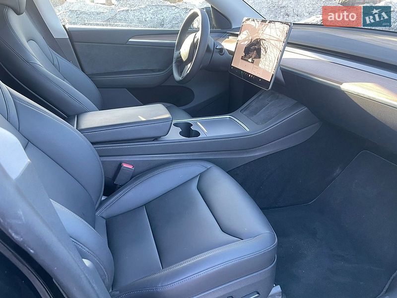 Позашляховик / Кросовер Tesla Model Y 2024 в Рівному