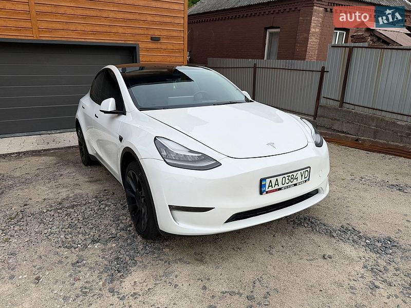 Позашляховик / Кросовер Tesla Model Y 2023 в Лісниках