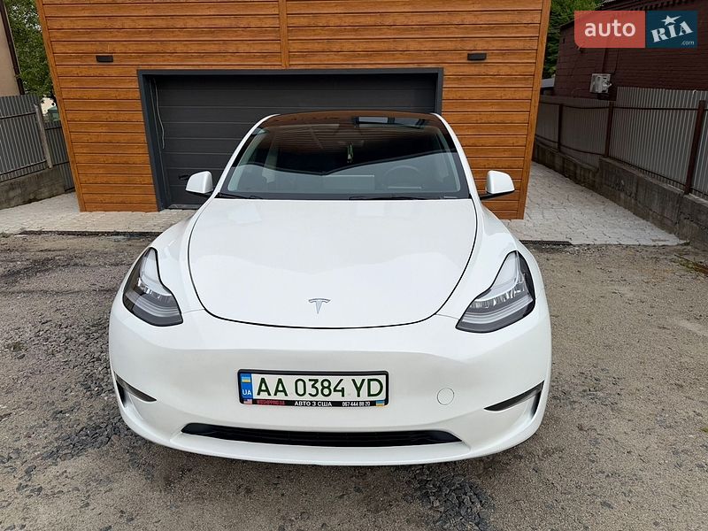 Позашляховик / Кросовер Tesla Model Y 2023 в Лісниках