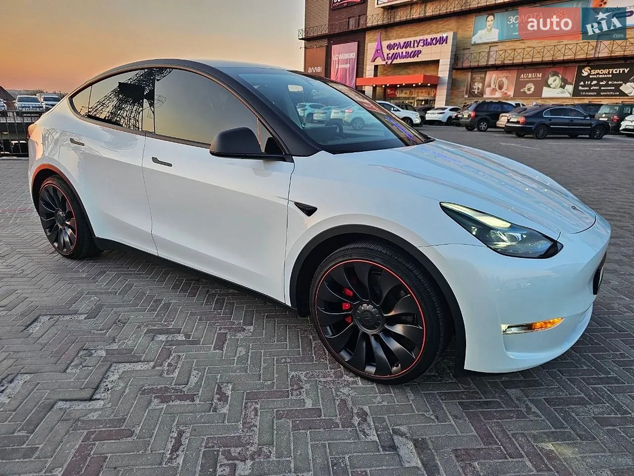 2023 Tesla Model Y - мініатюра 18
