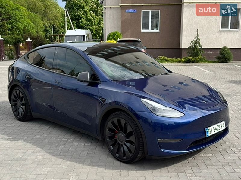 Внедорожник / Кроссовер Tesla Model Y 2022 в Кременчуге