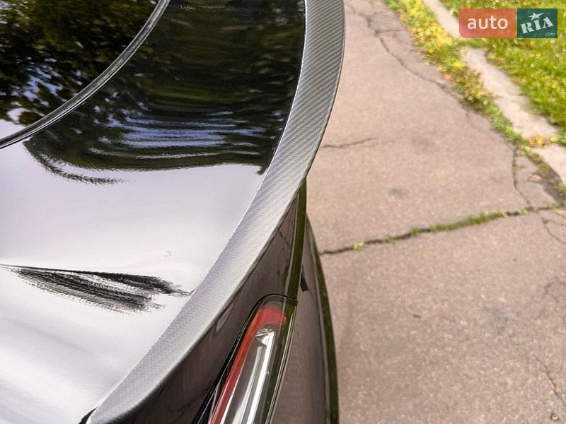 Внедорожник / Кроссовер Tesla Model Y 2024 в Киеве
