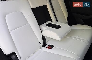 Внедорожник / Кроссовер Tesla Model Y 2025 в Киеве