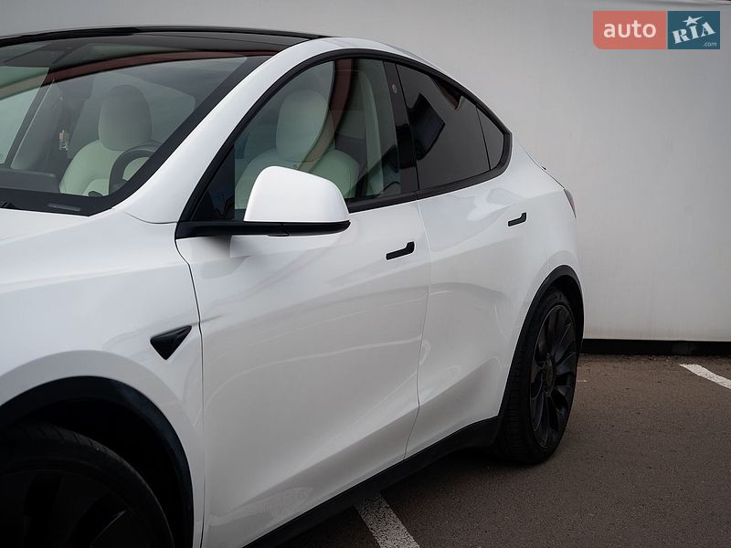 Внедорожник / Кроссовер Tesla Model Y 2020 в Хмельницком