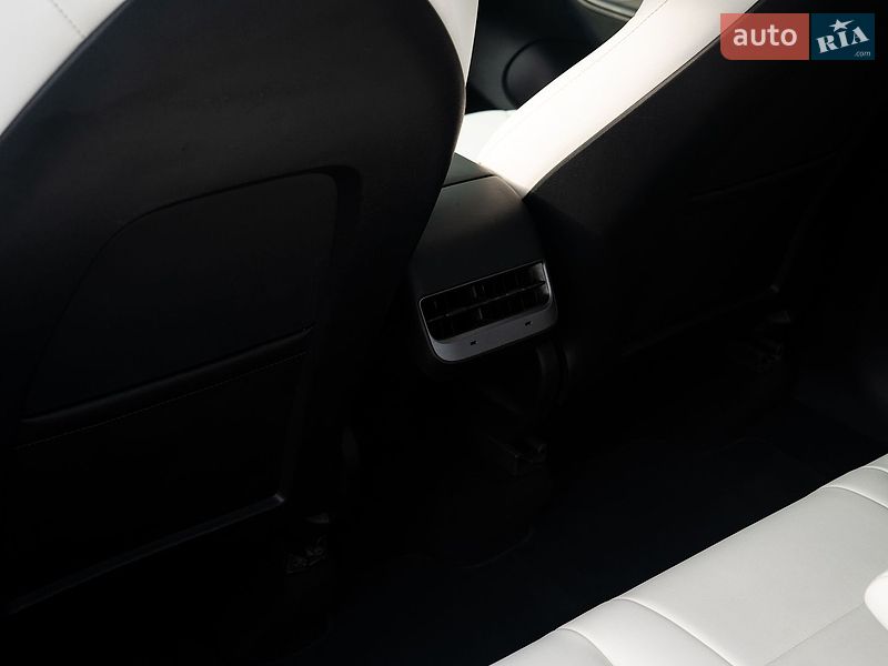 Внедорожник / Кроссовер Tesla Model Y 2020 в Хмельницком