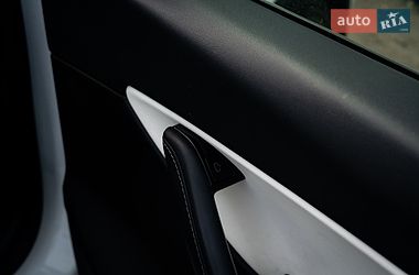 Внедорожник / Кроссовер Tesla Model Y 2020 в Хмельницком