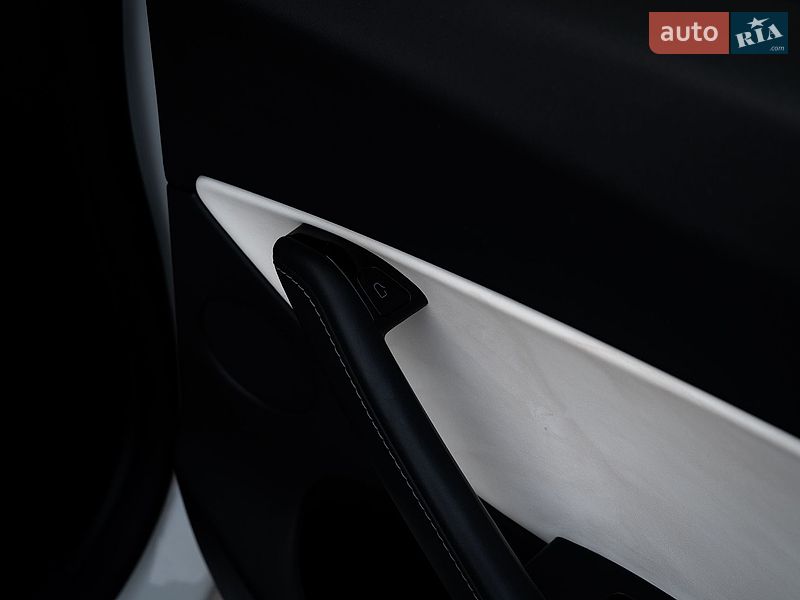 Внедорожник / Кроссовер Tesla Model Y 2020 в Хмельницком