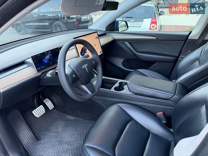 Внедорожник / Кроссовер Tesla Model Y 2022 в Киеве