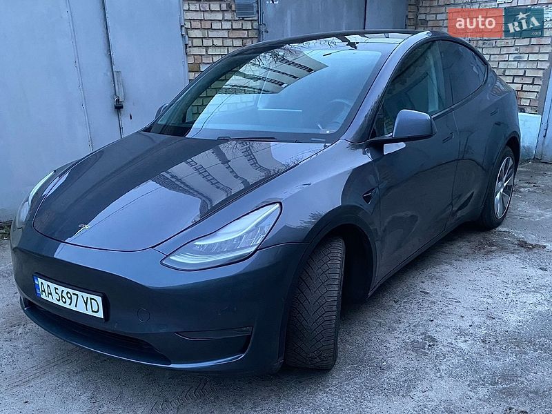 Tesla Model Y 2020