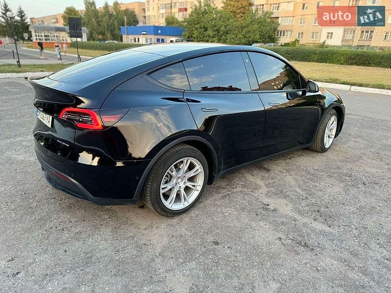 Позашляховик / Кросовер Tesla Model Y 2021 в Сумах