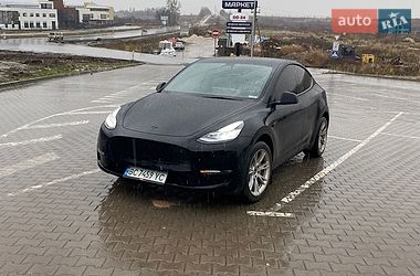 Позашляховик / Кросовер Tesla Model Y 2021 в Львові