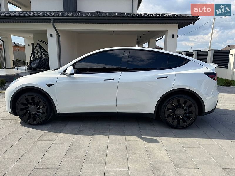 Внедорожник / Кроссовер Tesla Model Y 2021 в Ивано-Франковске