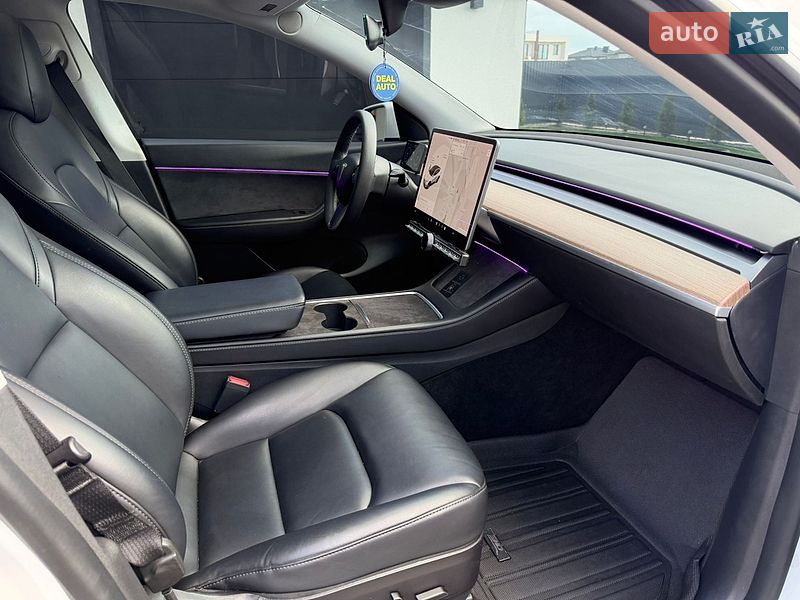 Внедорожник / Кроссовер Tesla Model Y 2021 в Ивано-Франковске