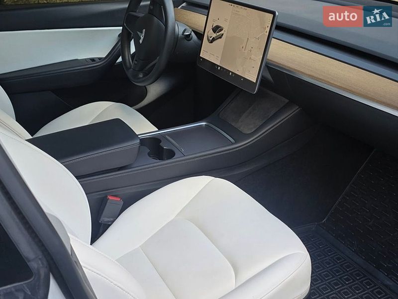 Внедорожник / Кроссовер Tesla Model Y 2022 в Хмельницком