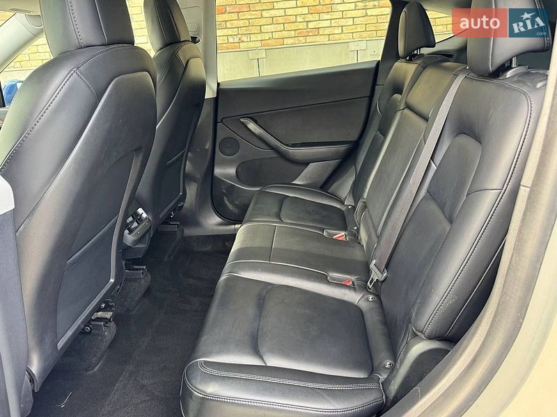 Внедорожник / Кроссовер Tesla Model Y 2021 в Луцке