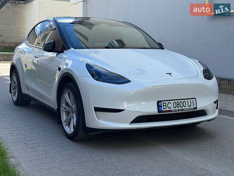 Внедорожник / Кроссовер Tesla Model Y 2023 в Львове