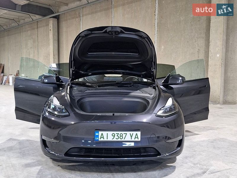 Позашляховик / Кросовер Tesla Model Y 2024 в Києві