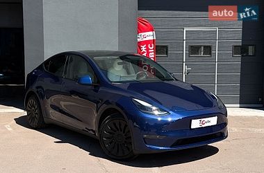 Внедорожник / Кроссовер Tesla Model Y 2024 в Киеве