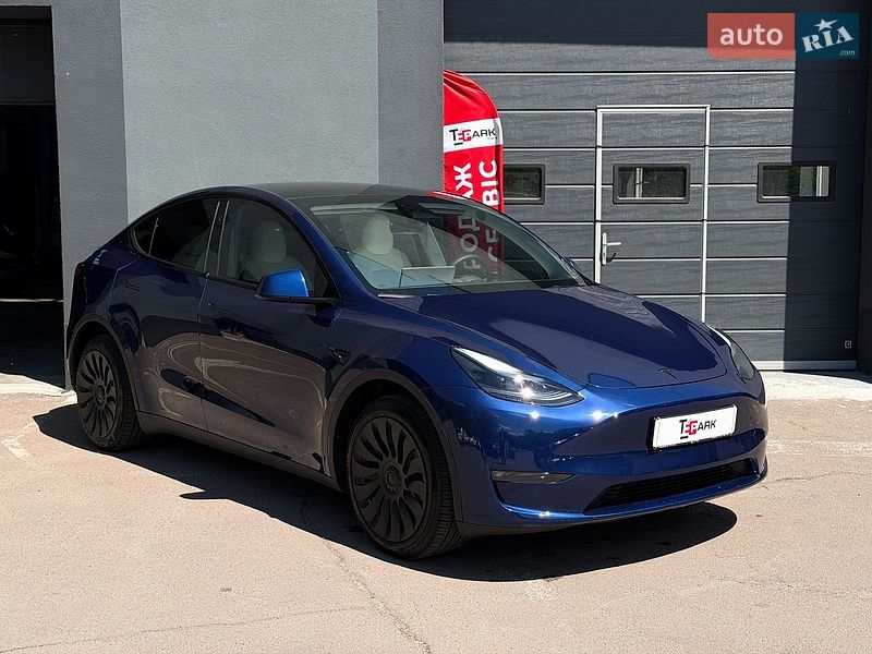 Позашляховик / Кросовер Tesla Model Y 2024 в Києві фото 12 Позашляховик / Кросовер Tesla Model Y 2024 в Києві