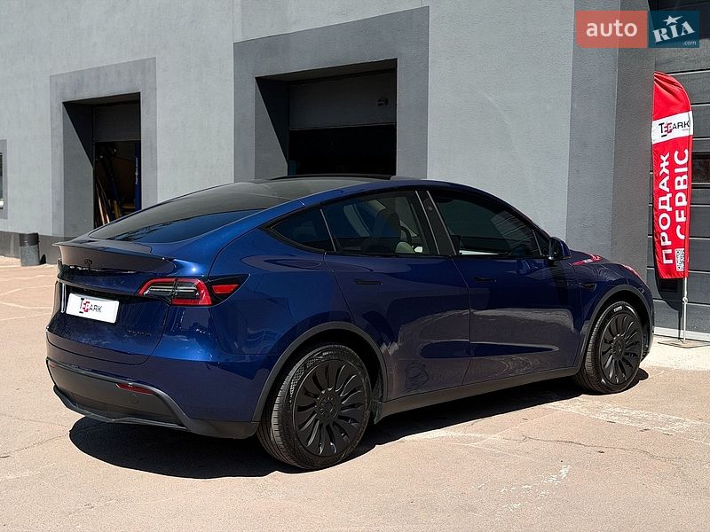 Позашляховик / Кросовер Tesla Model Y 2024 в Києві фото 10 Позашляховик / Кросовер Tesla Model Y 2024 в Києві