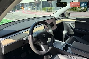 Внедорожник / Кроссовер Tesla Model Y 2023 в Киеве