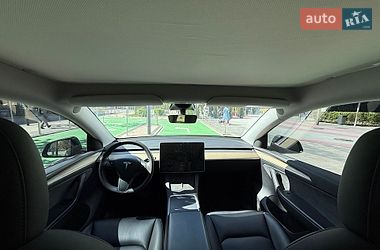 Внедорожник / Кроссовер Tesla Model Y 2023 в Киеве