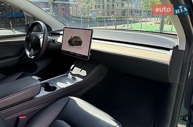 Внедорожник / Кроссовер Tesla Model Y 2023 в Киеве
