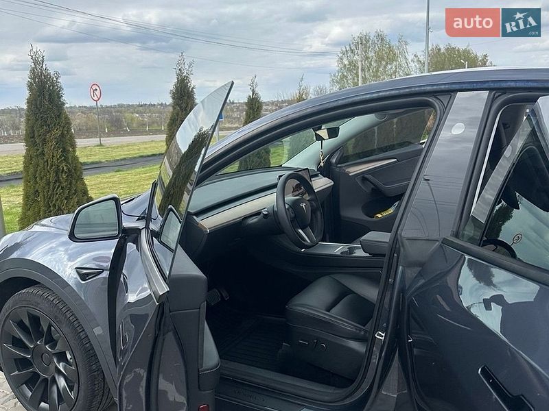 Позашляховик / Кросовер Tesla Model Y 2023 в Вінниці