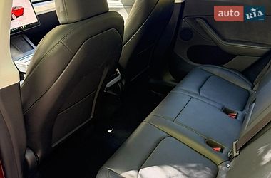 Позашляховик / Кросовер Tesla Model Y 2024 в Києві